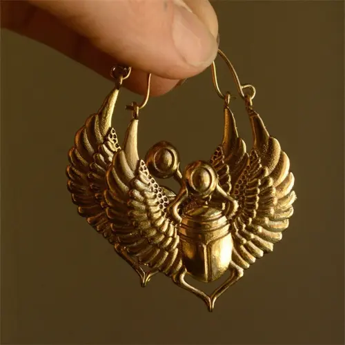 Boucles d’oreilles scarabée